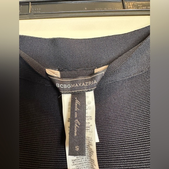 BCBG MAXAZRIA black flowy skirt - Picture 3 of 4